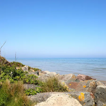 Holiday home Chez Boubou By Interhome Saint-Laurent-sur-Mer