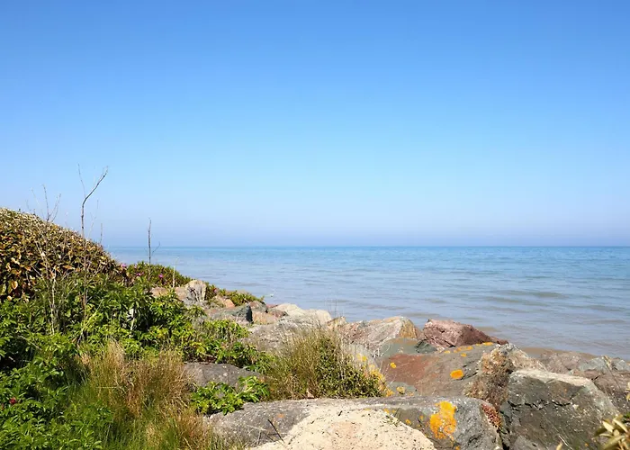 Holiday home Chez Boubou By Interhome Saint-Laurent-sur-Mer